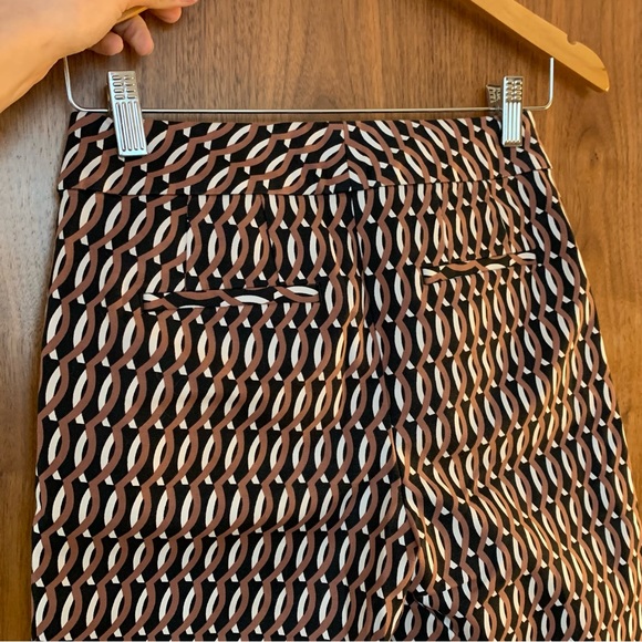 Brown and white patterned straight leg ankle pants - Picture 4 of 7